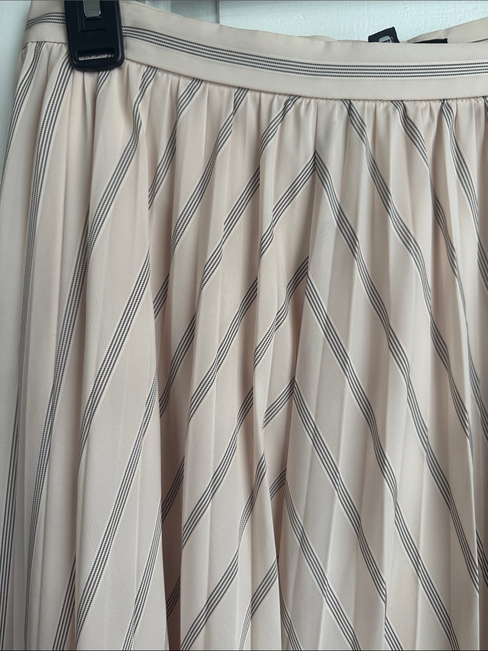 Banana Republic striped midi skirt - Picture 2 of 5